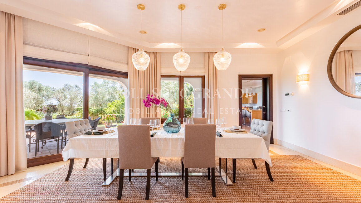 Villa Gaura Bloom - Luxuriöse 6-Schlafzimmer-Villa mit Meerblick in Sotogrande Alto