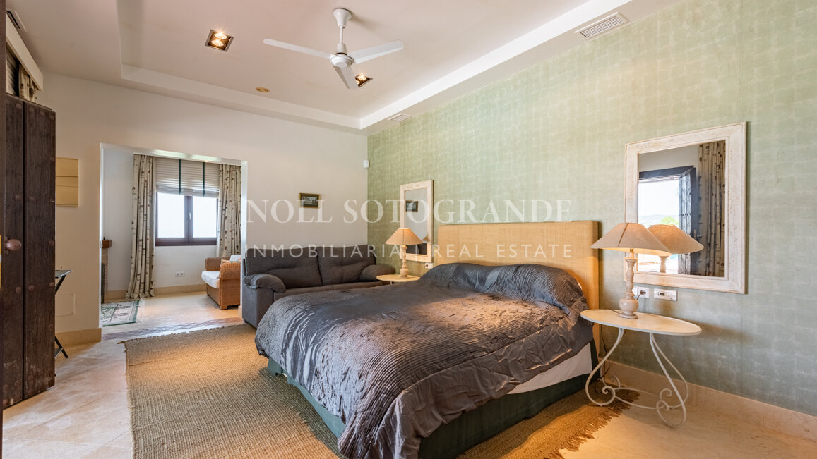 Villa Gaura Bloom - Luxuriöse 6-Schlafzimmer-Villa mit Meerblick in Sotogrande Alto