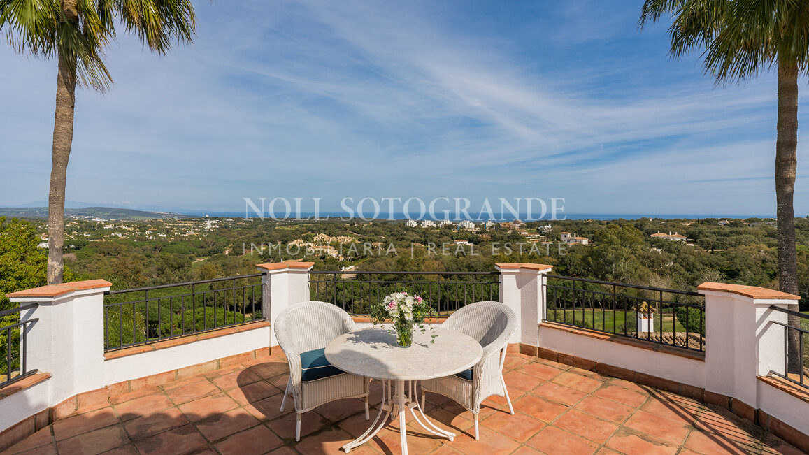 Villa Gaura Bloom - Luxuriöse 6-Schlafzimmer-Villa mit Meerblick in Sotogrande Alto