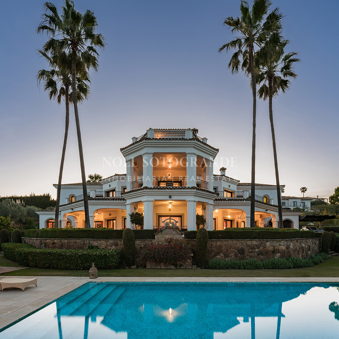 Villa Gaura Bloom - Villa de lujo de 6 dormitorios con vistas al mar en Sotogrande Alto