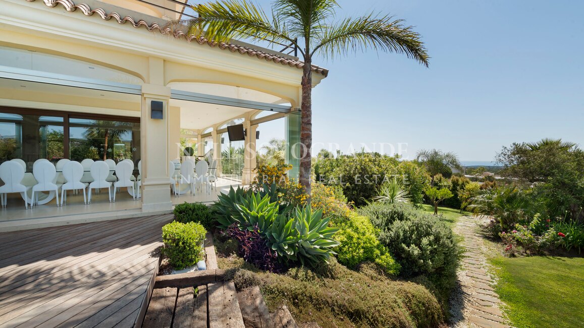 Villa Geranium - Grossartige Villa zum Verkauf mit herrlichem Meerblick Sotogrande.