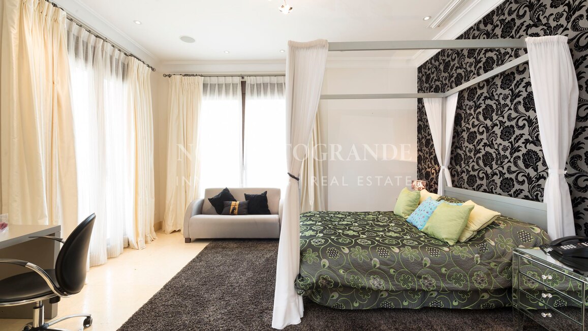 Villa Geranium - Grossartige Villa zum Verkauf mit herrlichem Meerblick Sotogrande.