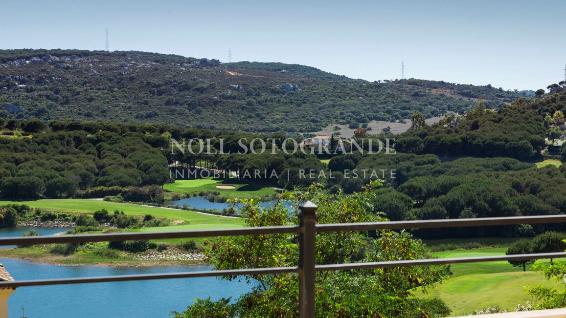 Villa Geranium - Grossartige Villa zum Verkauf mit herrlichem Meerblick Sotogrande.