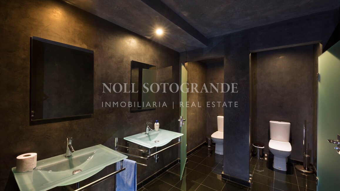 Villa Geranium - Grossartige Villa zum Verkauf mit herrlichem Meerblick Sotogrande.