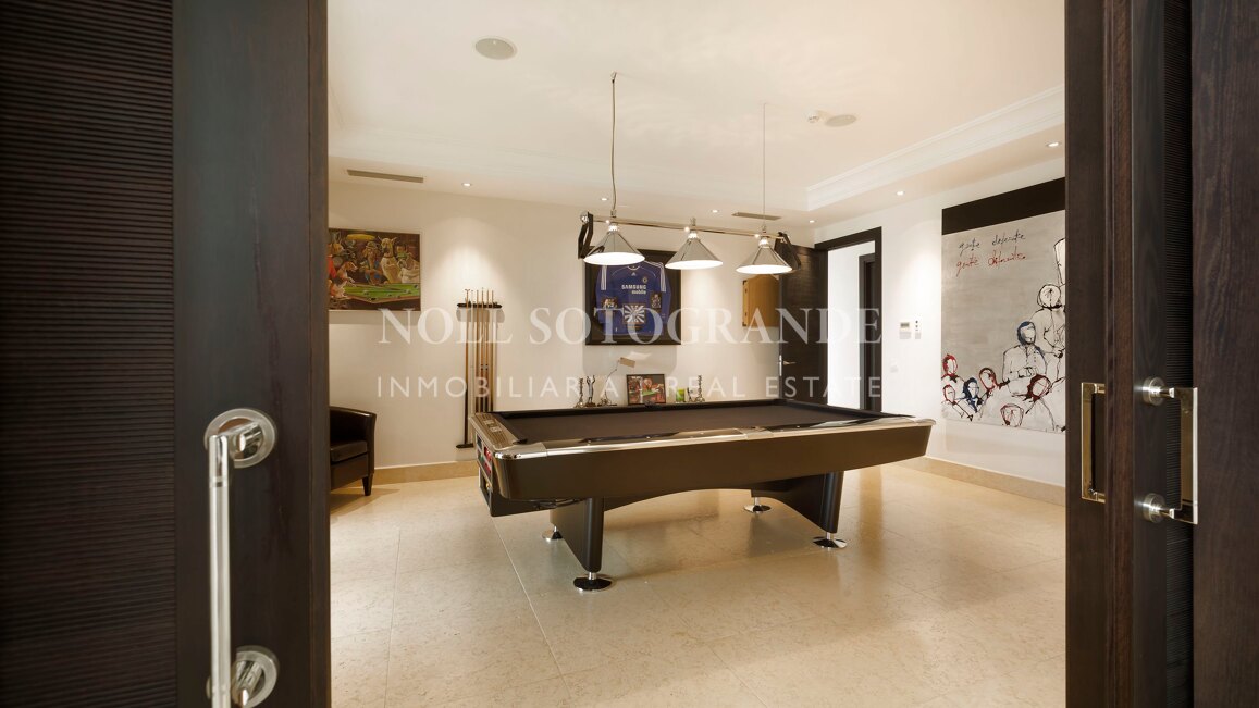 Villa Geranium - Grossartige Villa zum Verkauf mit herrlichem Meerblick Sotogrande.