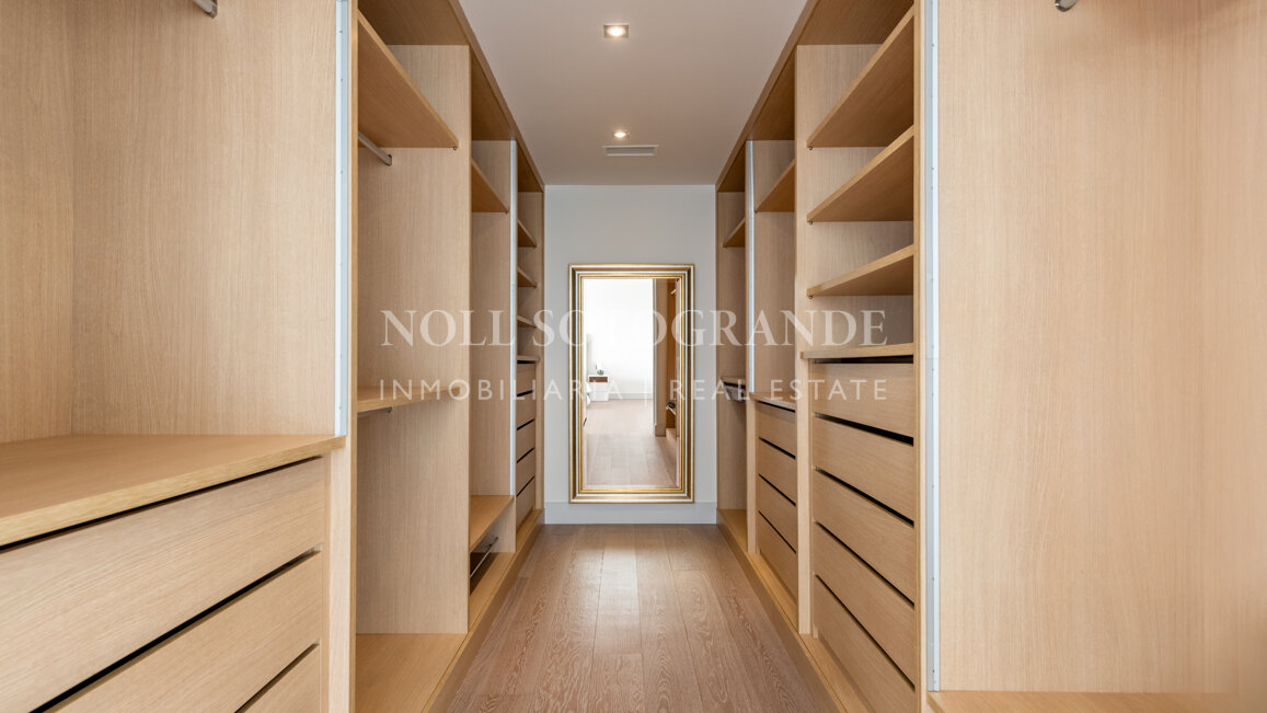 Villa Gentian Blue - Große Familienvilla mit Aussicht zu verkaufen, Sotogrande Alto