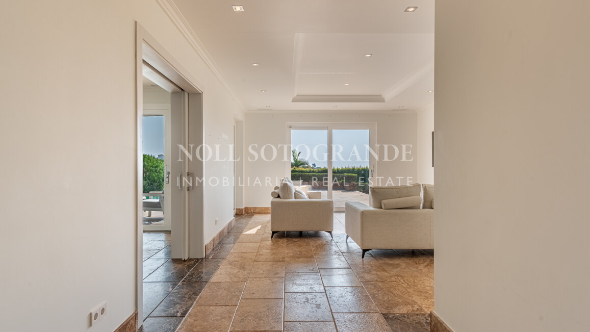 Villa Gentian Blue - Große Familienvilla mit Aussicht zu verkaufen, Sotogrande Alto