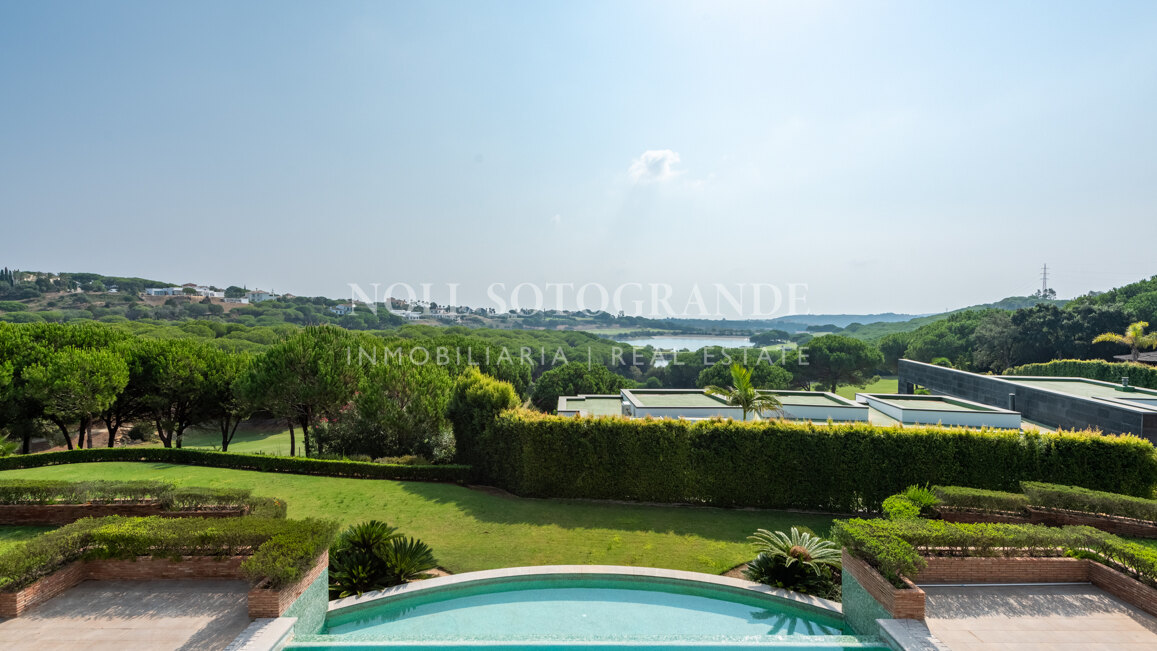 Villa Gentian Blue - Große Familienvilla mit Aussicht zu verkaufen, Sotogrande Alto