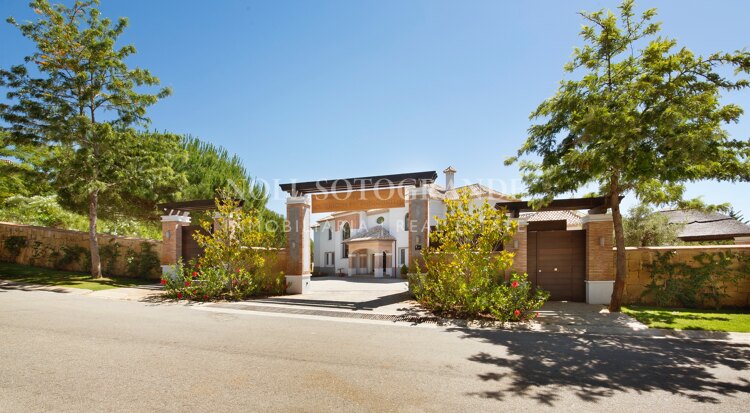 Villa Gentian Blue - Large family villa with views for sale Sotogrande Alto