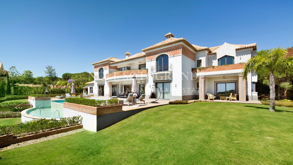 Villa Gentian Blue - Große Familienvilla mit Aussicht zu verkaufen, Sotogrande Alto