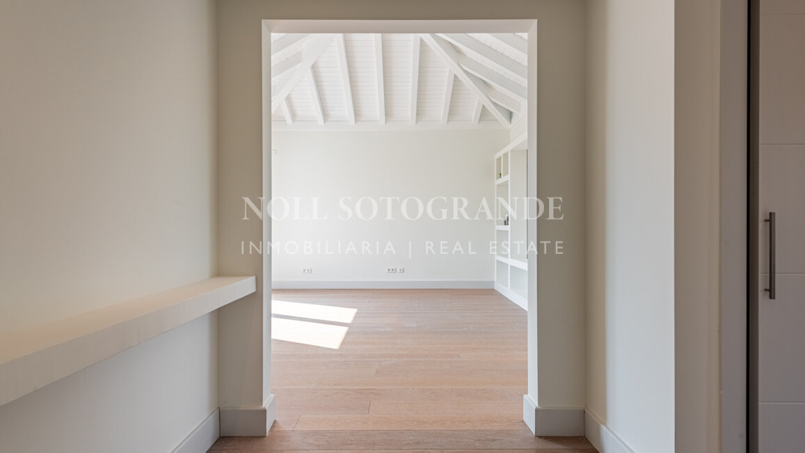 Villa Gentian Blue - Große Familienvilla mit Aussicht zu verkaufen, Sotogrande Alto