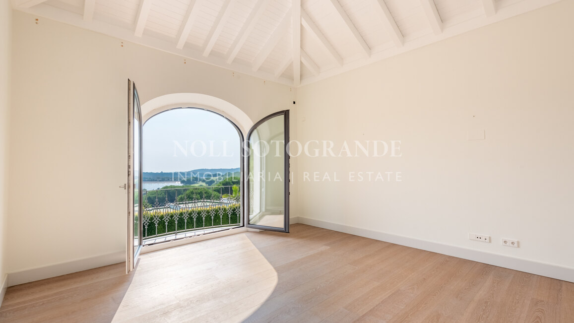 Villa Gentian Blue - Große Familienvilla mit Aussicht zu verkaufen, Sotogrande Alto