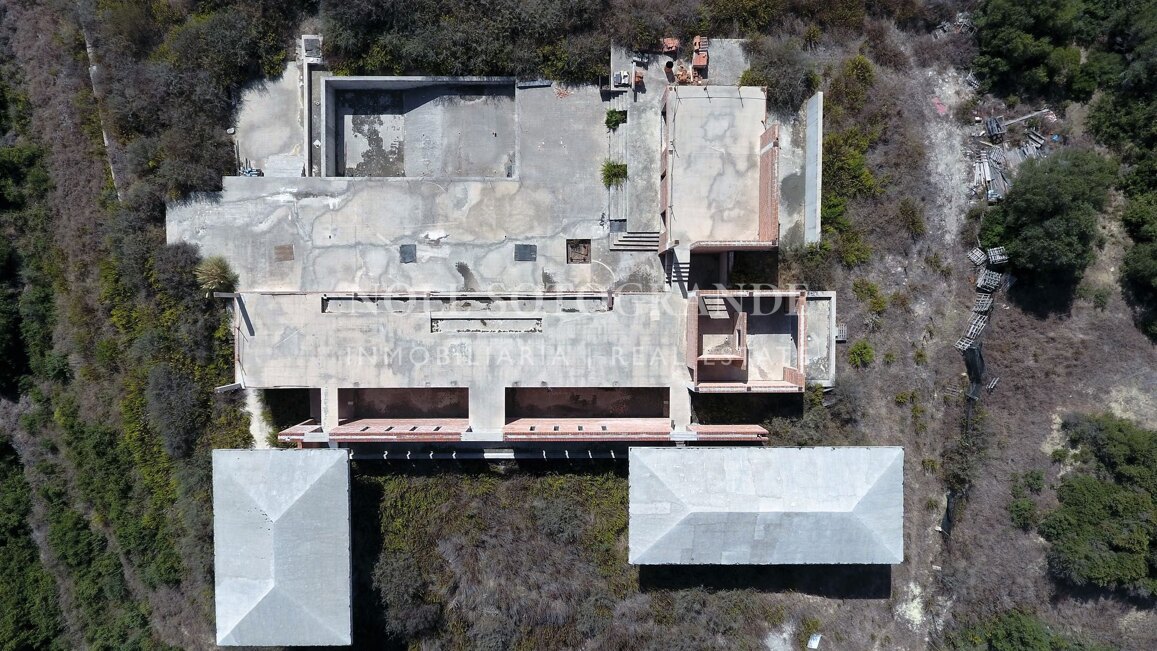 Baugrundstücksprojekt mit herrlicher Aussicht in La Reserva de Sotogrande