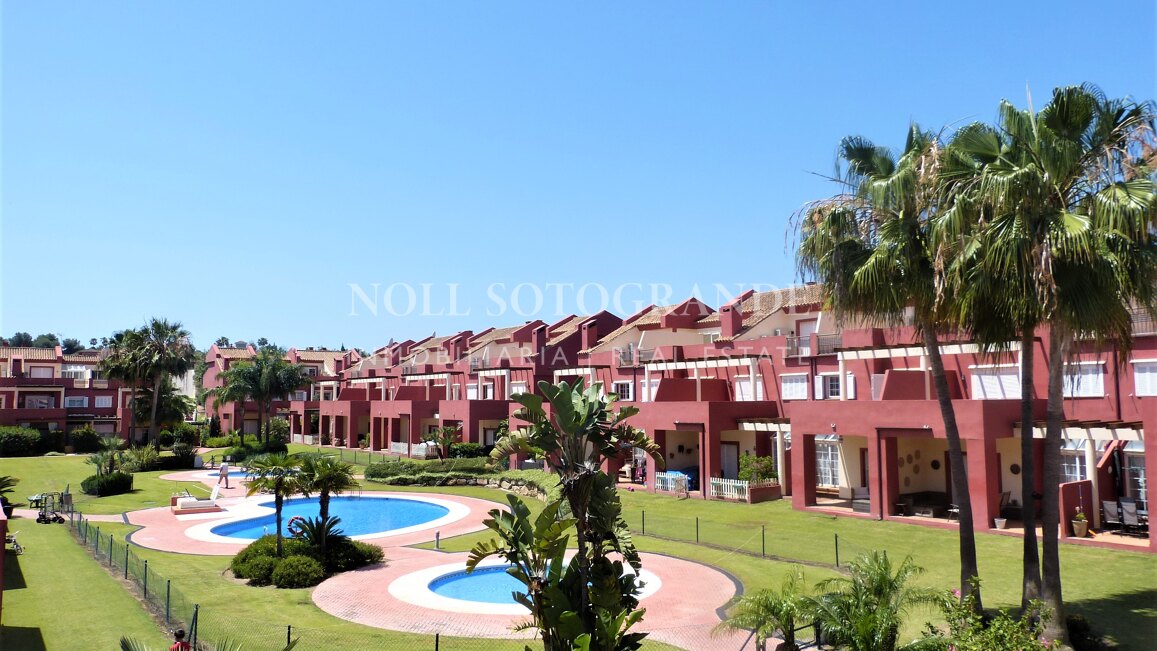 Geräumige Doppelhaushälfte in Sotogrande Costa