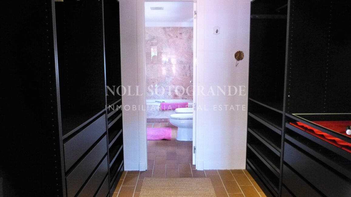 Geräumige Doppelhaushälfte in Sotogrande Costa