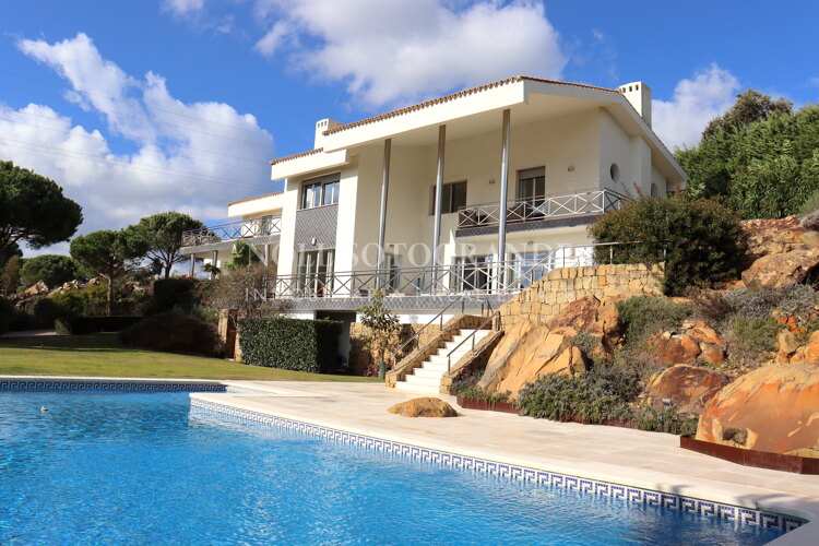 Villa moderna en alquiler de corta duración en Sotogrande Alto
