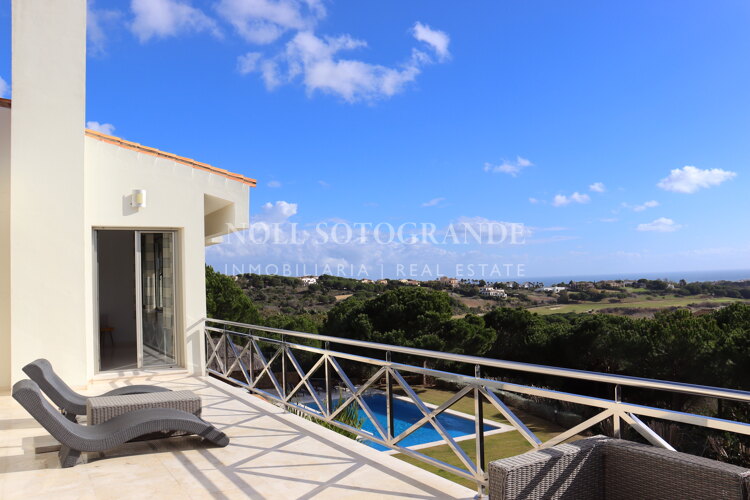 Villa moderna en alquiler de corta duración en Sotogrande Alto