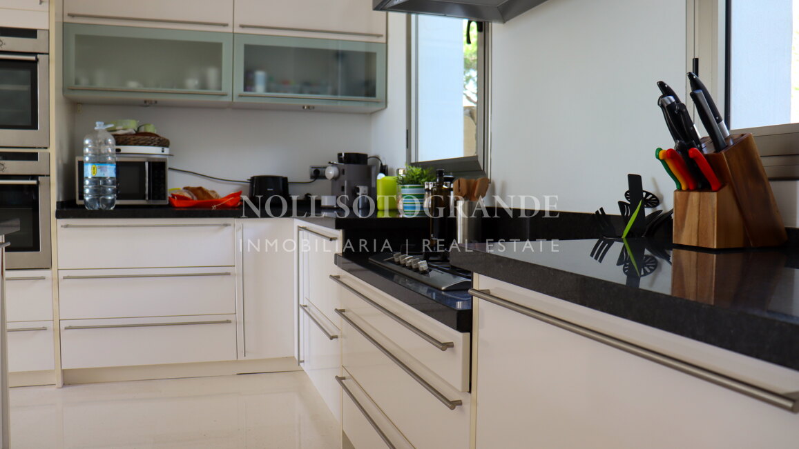 Moderne Villa zur Kurzzeitmiete in Sotogrande Alto
