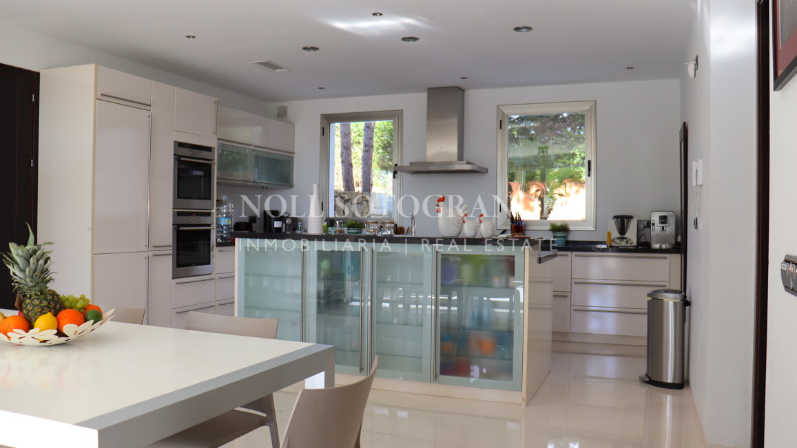 Moderne Villa zur Kurzzeitmiete in Sotogrande Alto