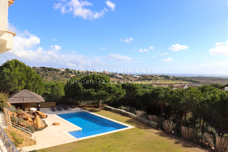 Moderne Villa zur Kurzzeitmiete in Sotogrande Alto