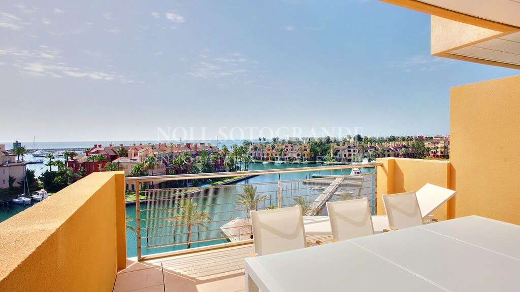 Impresionante apartamento moderno en alquiler Ribera del Marlin, Sotogrande