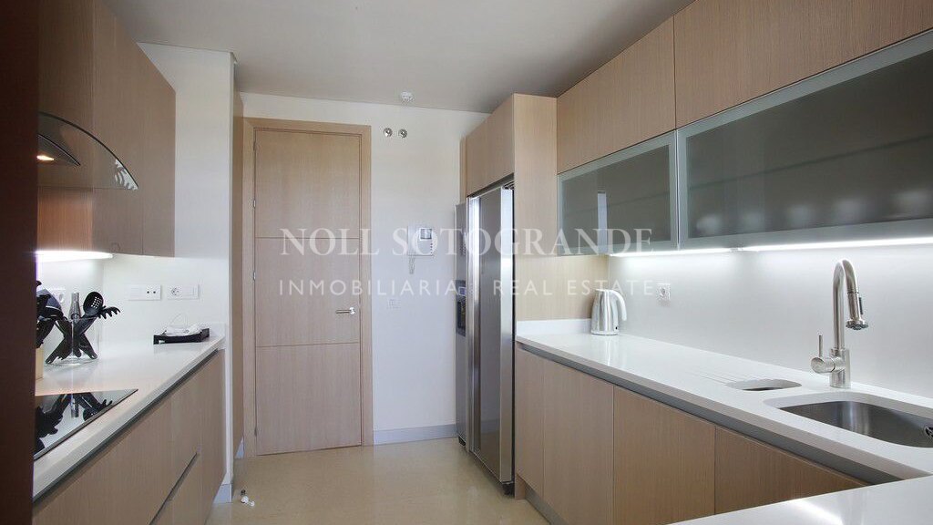 Impresionante apartamento moderno en alquiler Ribera del Marlin, Sotogrande