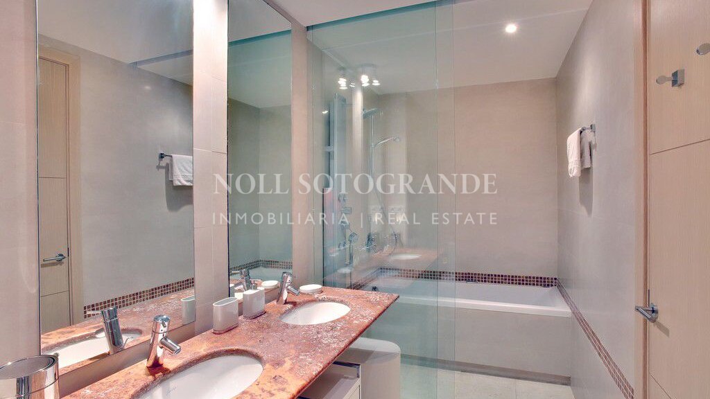 Impresionante apartamento moderno en alquiler Ribera del Marlin, Sotogrande