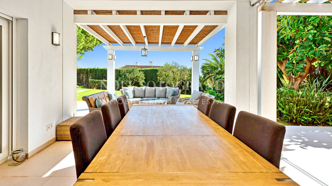 Villa renovada de 4 dormitorios en alquiler de larga temporada en Sotogrande Alto