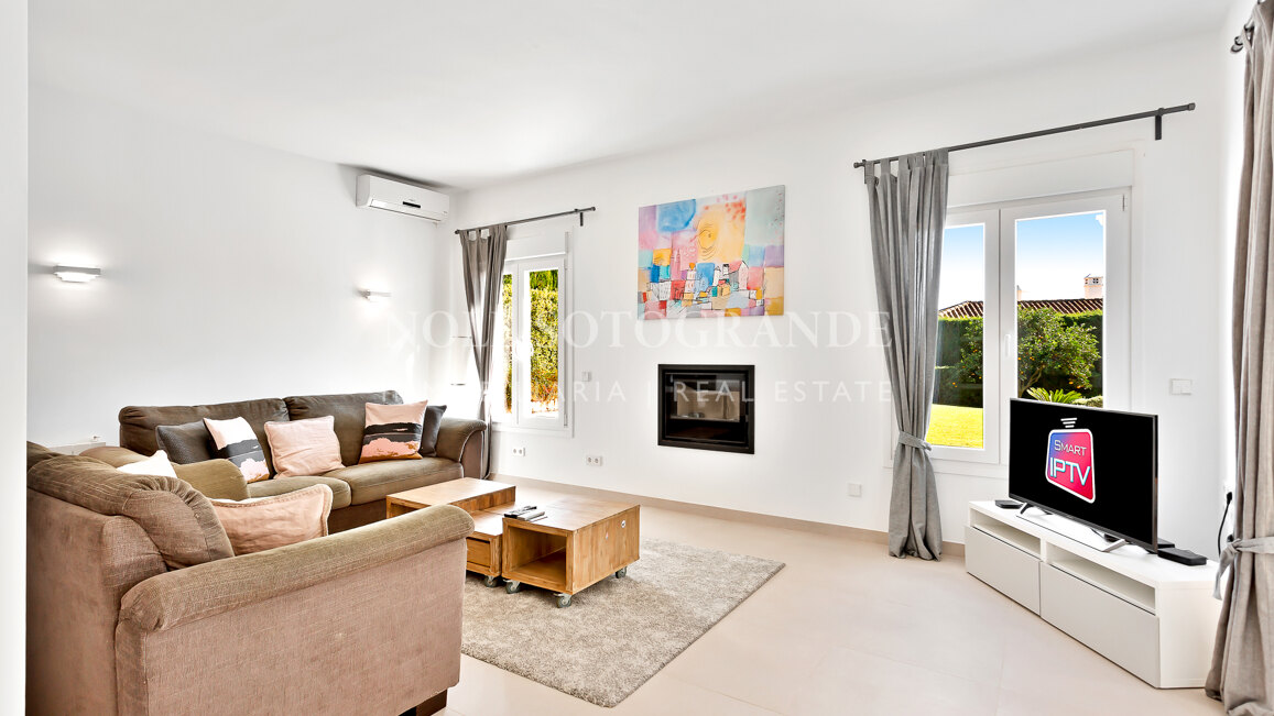 Villa renovada de 4 dormitorios en alquiler de larga temporada en Sotogrande Alto