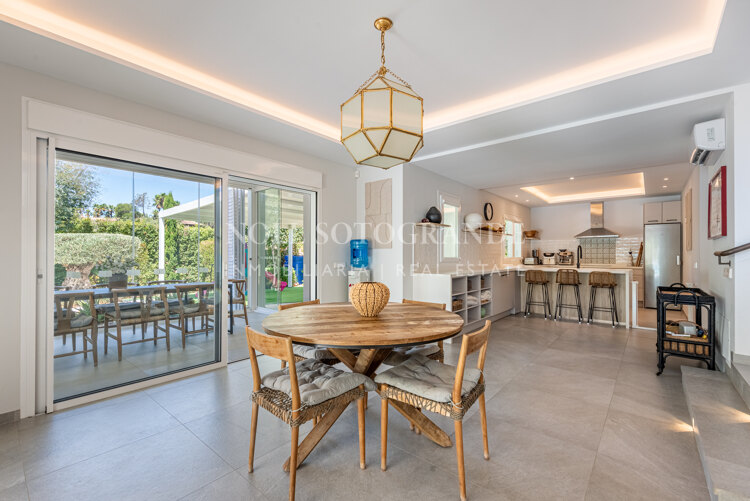 Renovated Five-Bedroom Villa with Large Garden in Sotogrande Costa