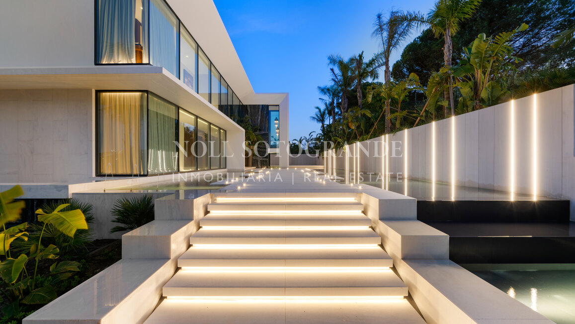 Aussergewöhnliche Designer Villa in La Reserva Sotogrande