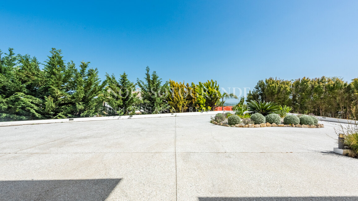 American-style open-plan layout Bungalow in Sotogrande Alto for sale