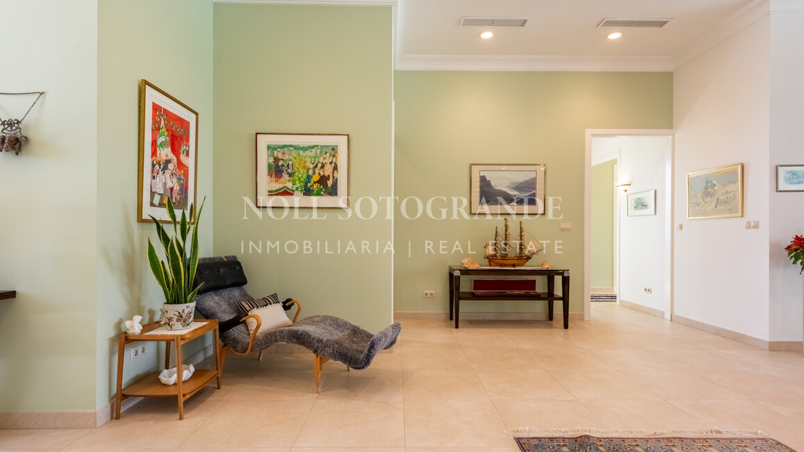 American-style open-plan layout Bungalow in Sotogrande Alto for sale