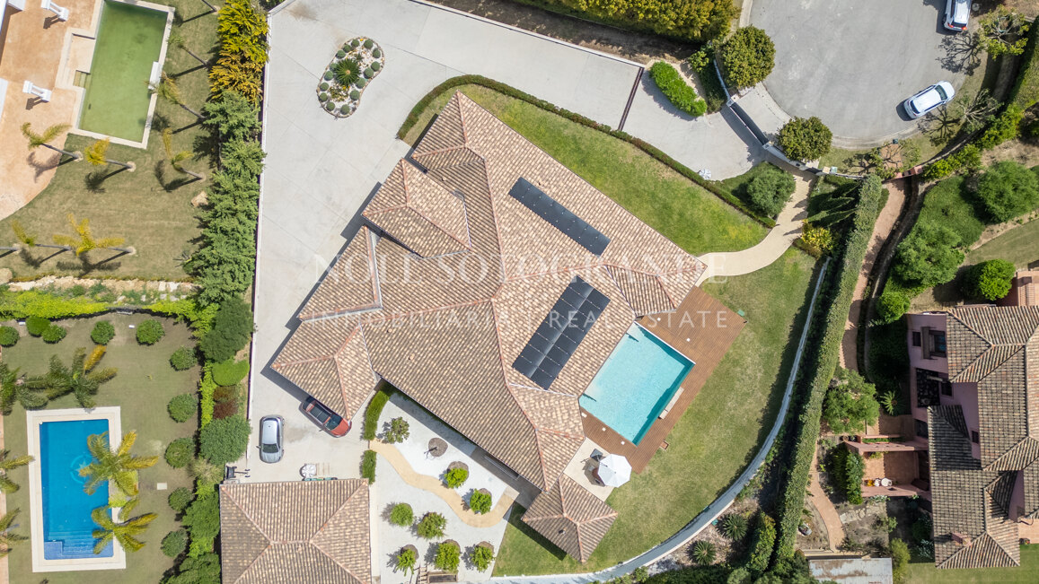 American-style open-plan layout Bungalow in Sotogrande Alto for sale