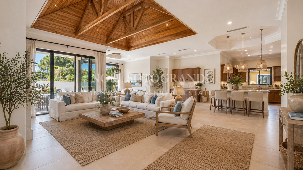 American-style open-plan layout Bungalow in Sotogrande Alto for sale