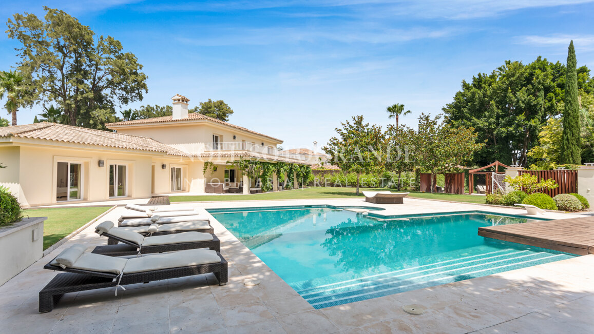 Elegant Modern Andalusian Villa in the Prestigious Kings & Queens Area, Sotogrande Costa