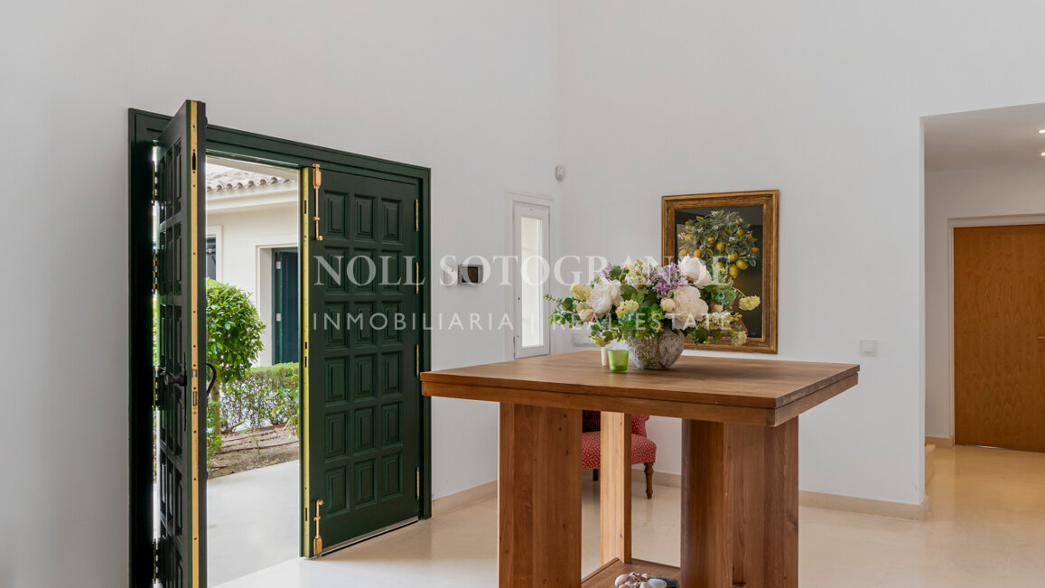 Elegant Modern Andalusian Villa in the Prestigious Kings & Queens Area, Sotogrande Costa