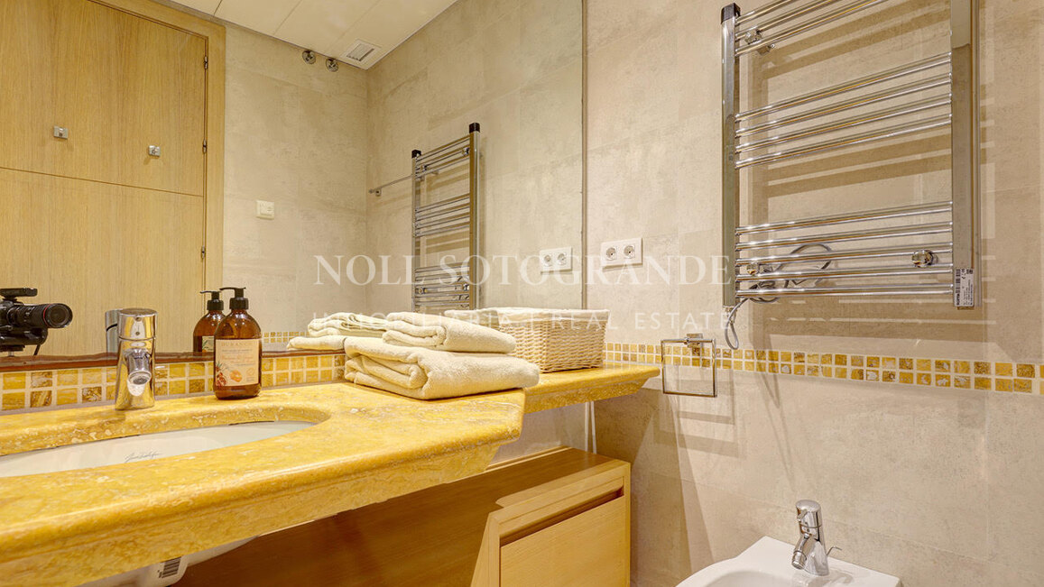 Ático de 2 dormitorios en Ribera del Marlin para larga temporada