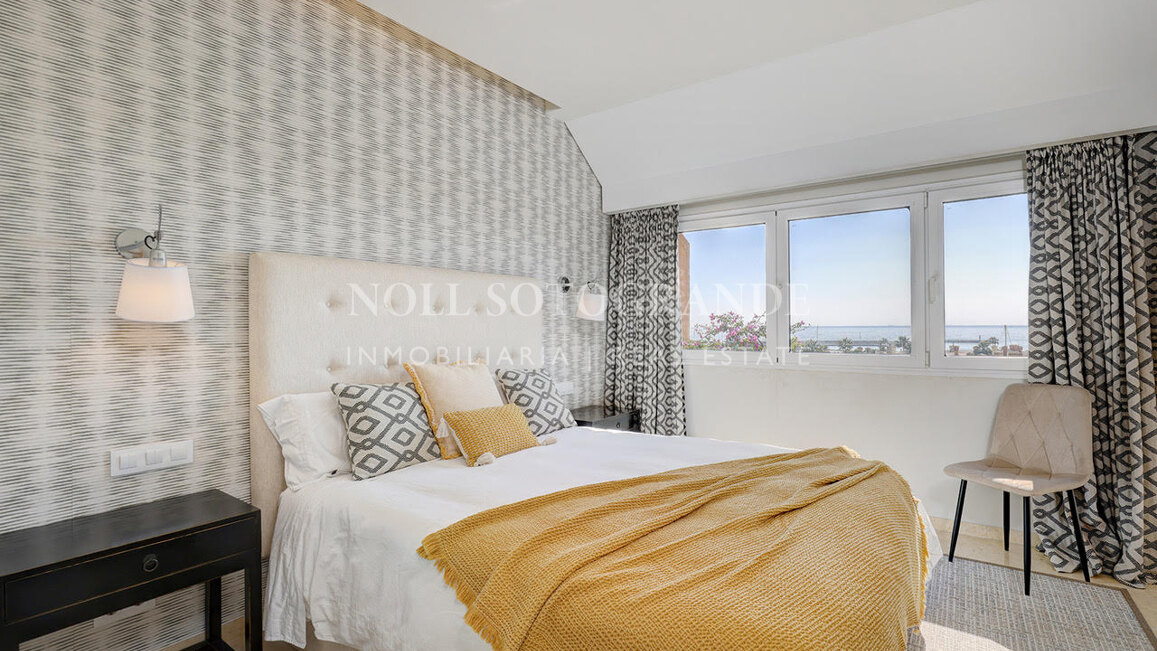 Ático de 2 dormitorios en Ribera del Marlin para larga temporada