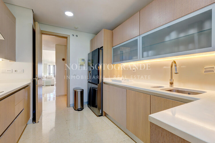 2-bedroom penthouse in Ribera del Marlin for long-term rental