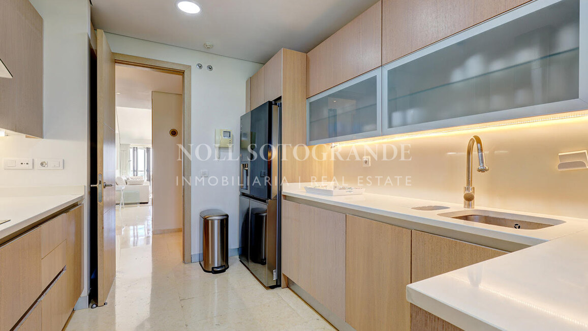 Ático de 2 dormitorios en Ribera del Marlin para larga temporada