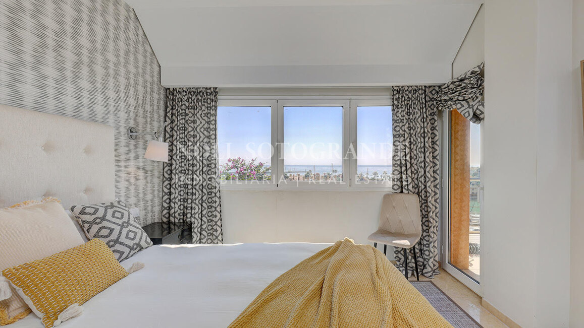 Ático de 2 dormitorios en Ribera del Marlin para larga temporada