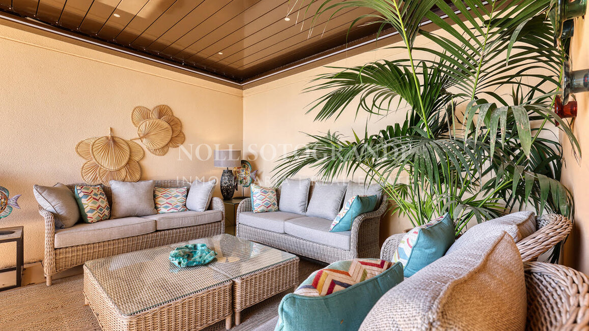 Ático de 2 dormitorios en Ribera del Marlin para larga temporada