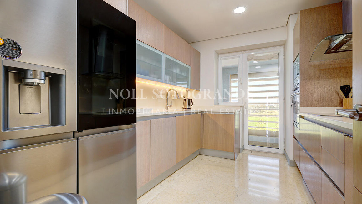 Ático de 2 dormitorios en Ribera del Marlin para larga temporada