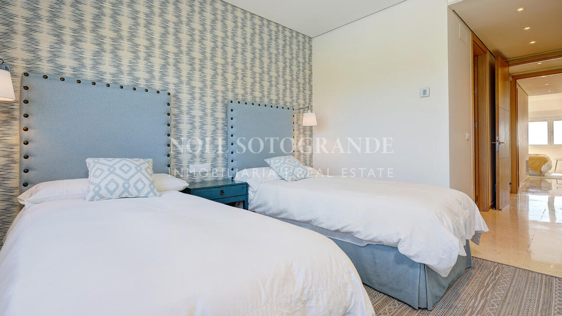 Ático de 2 dormitorios en Ribera del Marlin para larga temporada