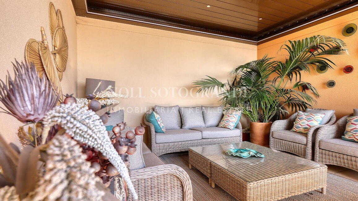 Ático de 2 dormitorios en Ribera del Marlin para larga temporada