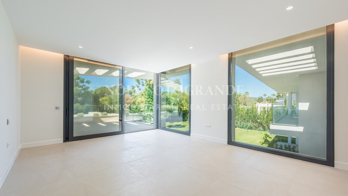 Contemporary unfurnished Villa for Long-Term Rent – Kings & Queens, Sotogrande Costa