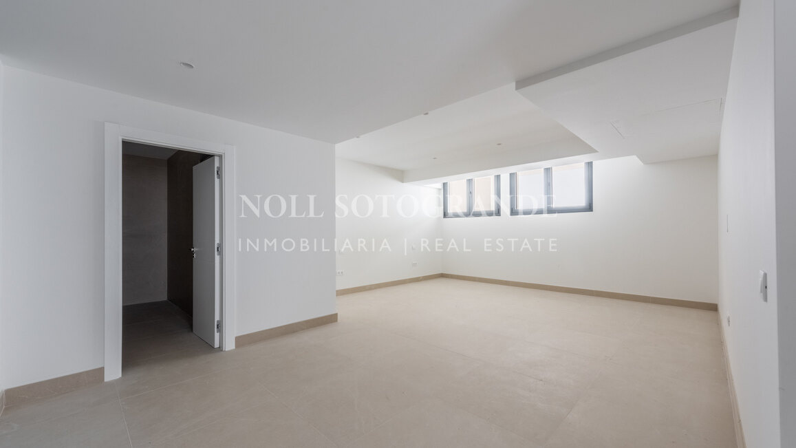 Contemporary unfurnished Villa for Long-Term Rent – Kings & Queens, Sotogrande Costa