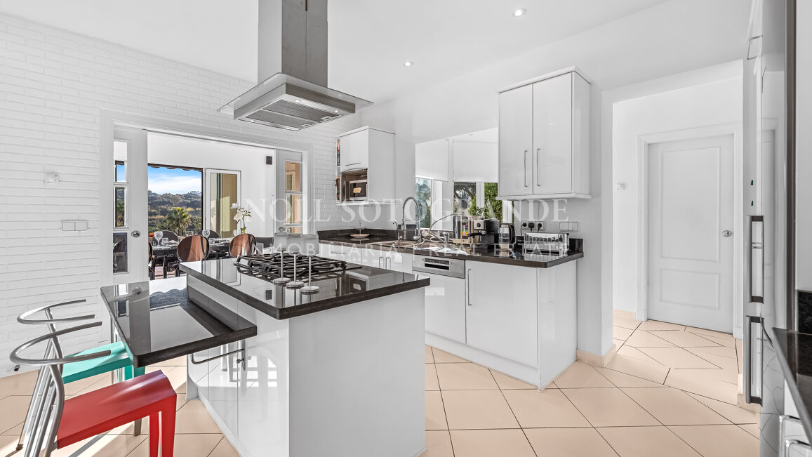 Andalusische Villa in Zone F, Sotogrande Alto, nahe Valderrama