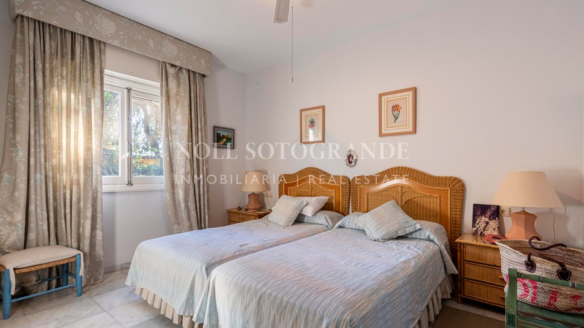 Charming bungalow for sale in the heart of Sotogrande